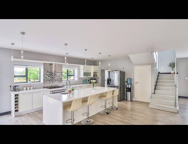 4 BEDROOM HOUSE FOR SALE IN MIDSTREAM RIDGE